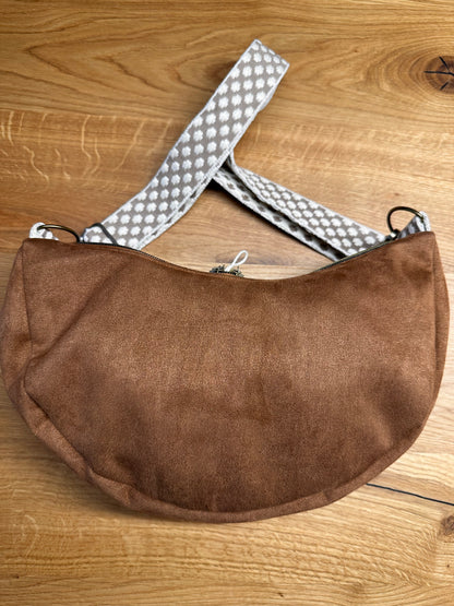 Bananentasche - cognac Velourleder- Gr. S