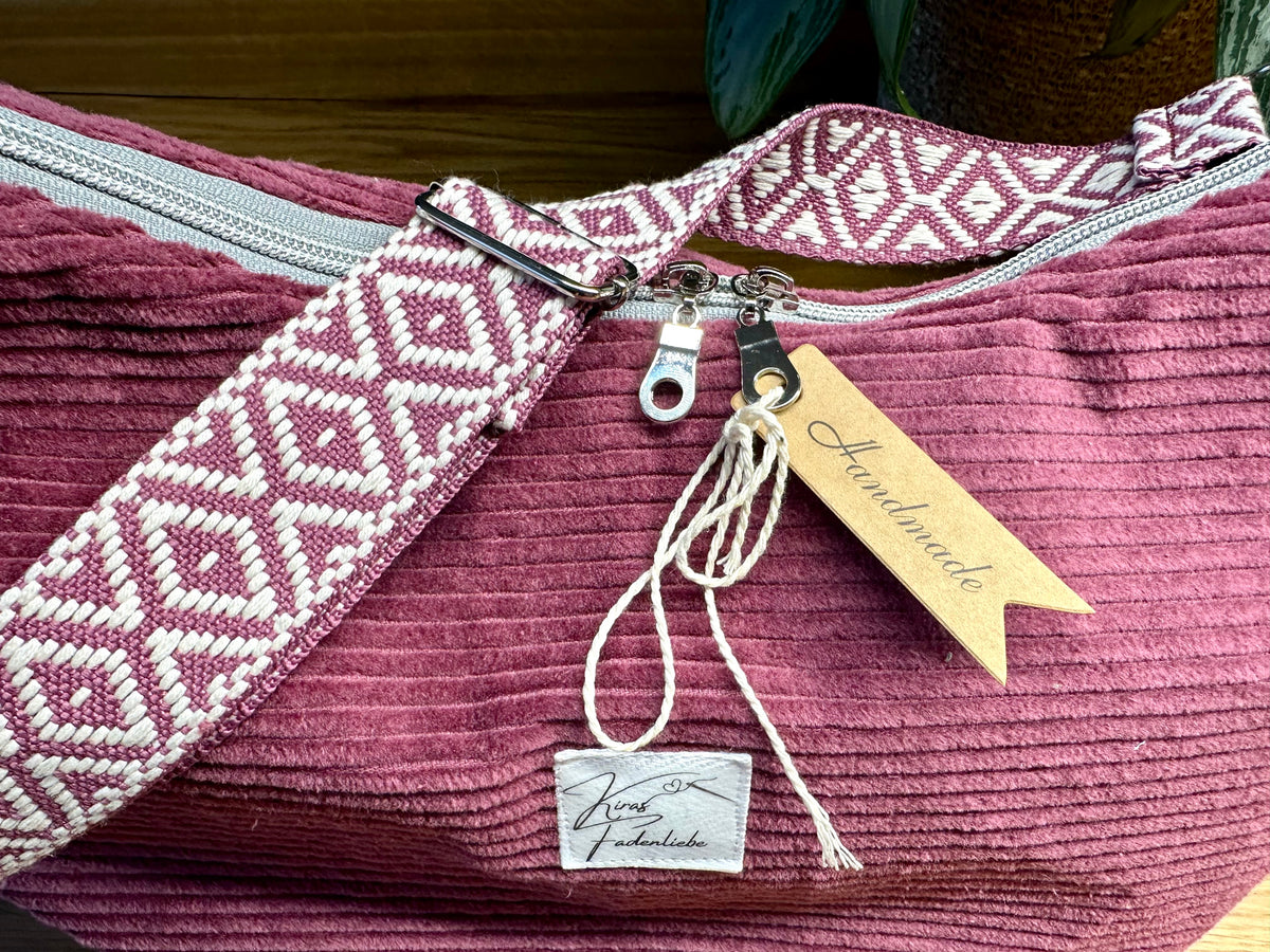 Bananentasche - Cord - beere Gr. M