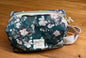 Kosmetiktasche - Blumenmuster grün Gr. M