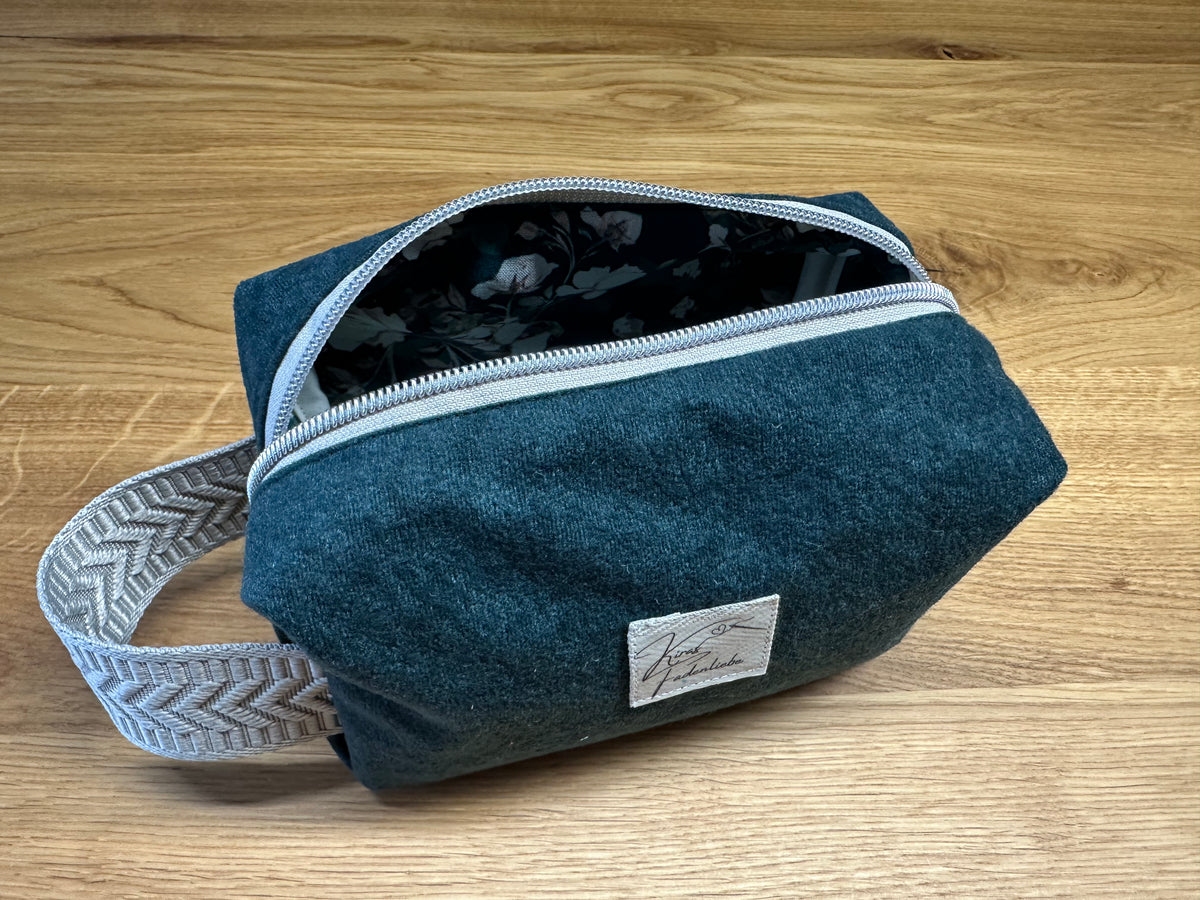 Kosmetiktasche - grün Gr. M
