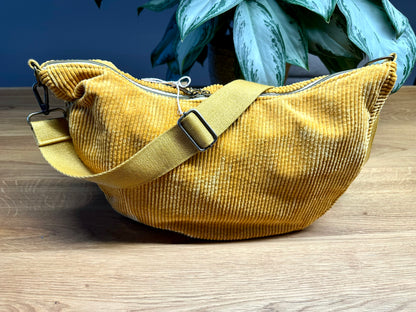 Bananentasche - Cord - ockergelb Gr. M