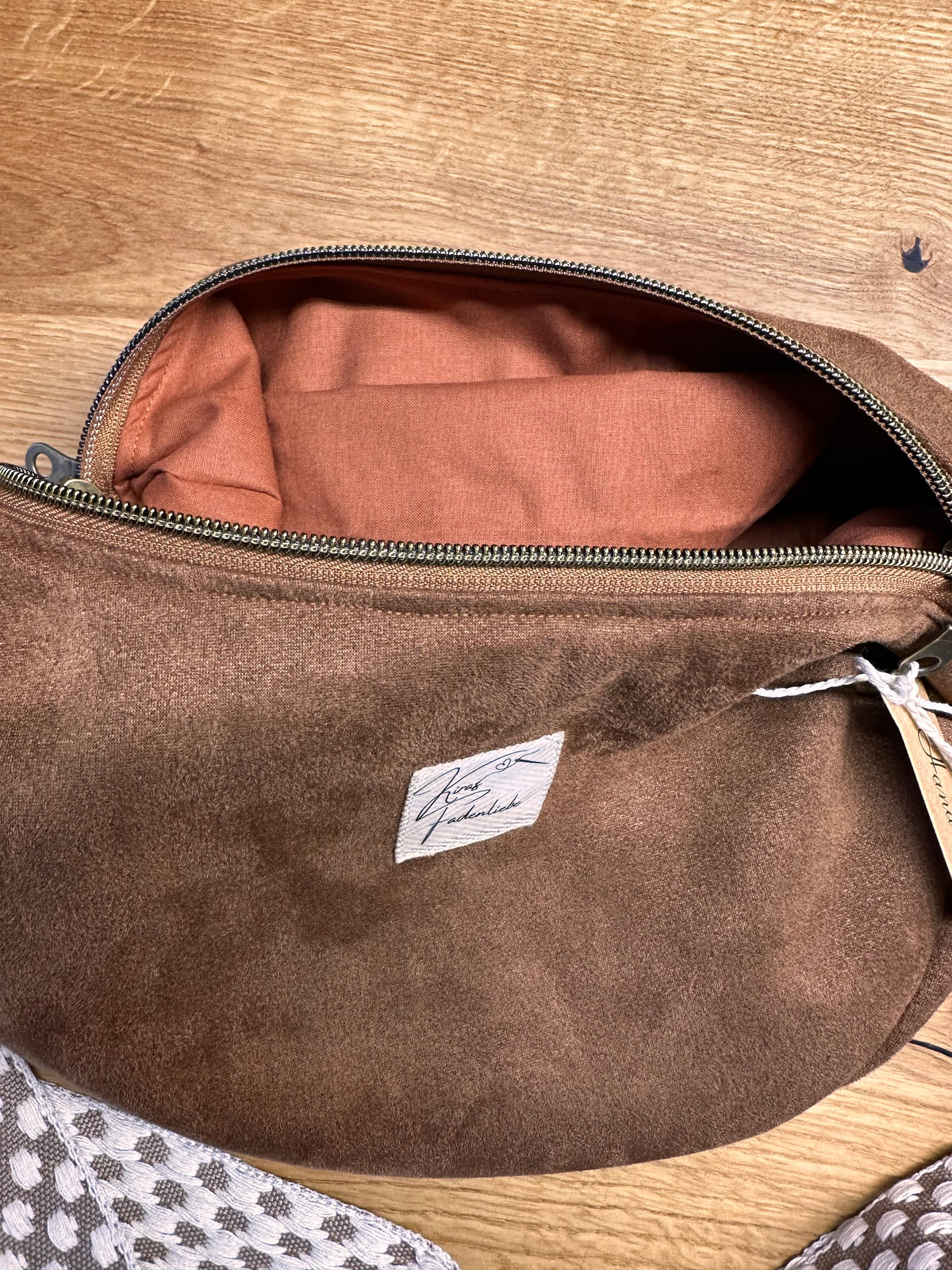 Bananentasche - cognac Velourleder- Gr. S