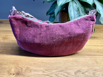 Bananentasche - Cord - beere Gr. M