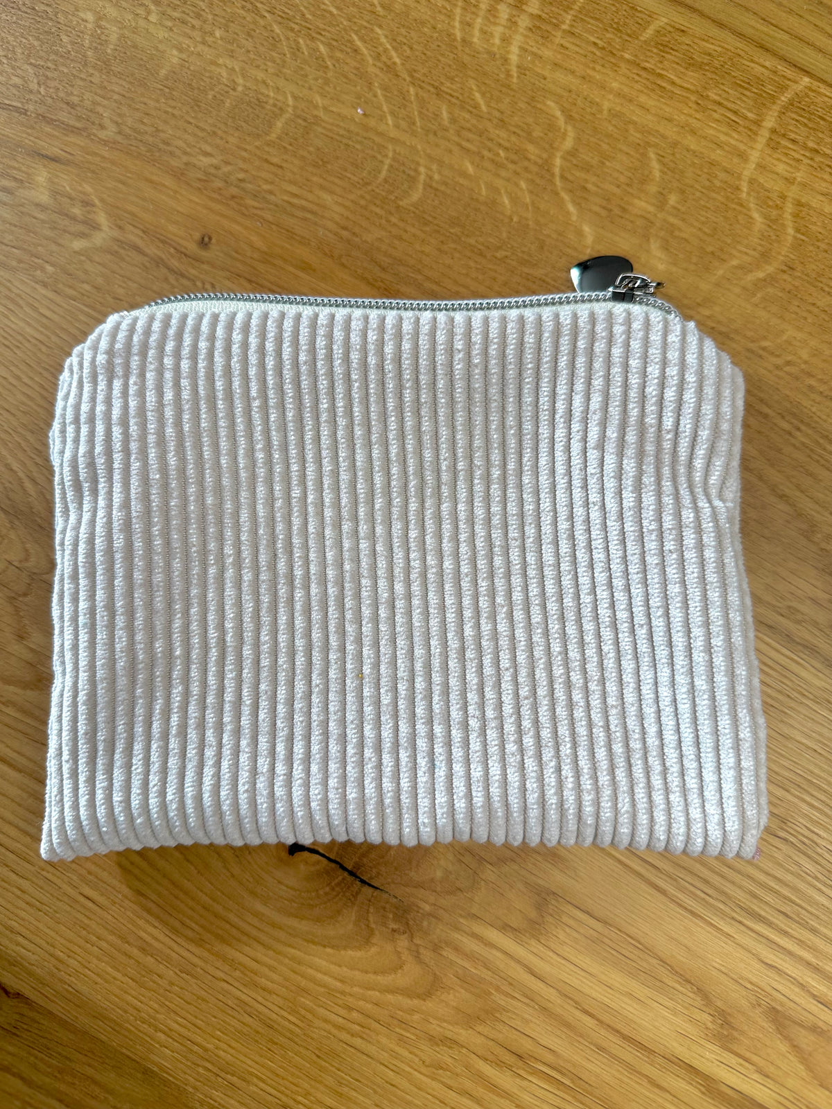 Kosmetikmäppchen beige mit silber Gr. XS