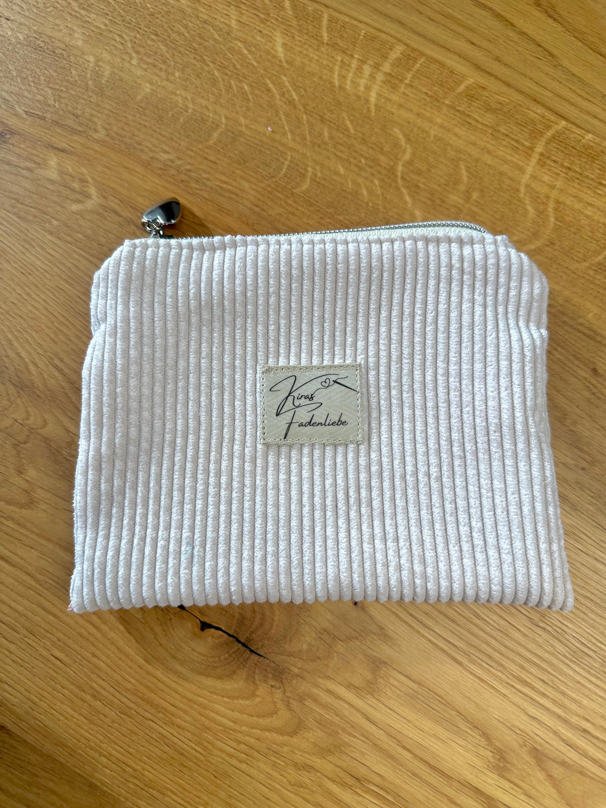 Kosmetikmäppchen beige mit silber Gr. XS
