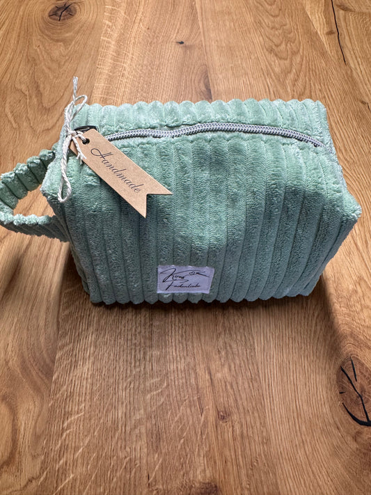 Kosmetiktasche - Cord hellgrün Gr. M